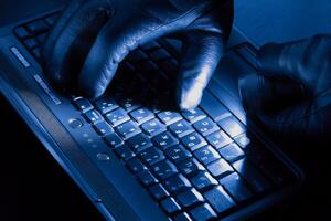 Хакери пообіцяли повернути вкрадене
