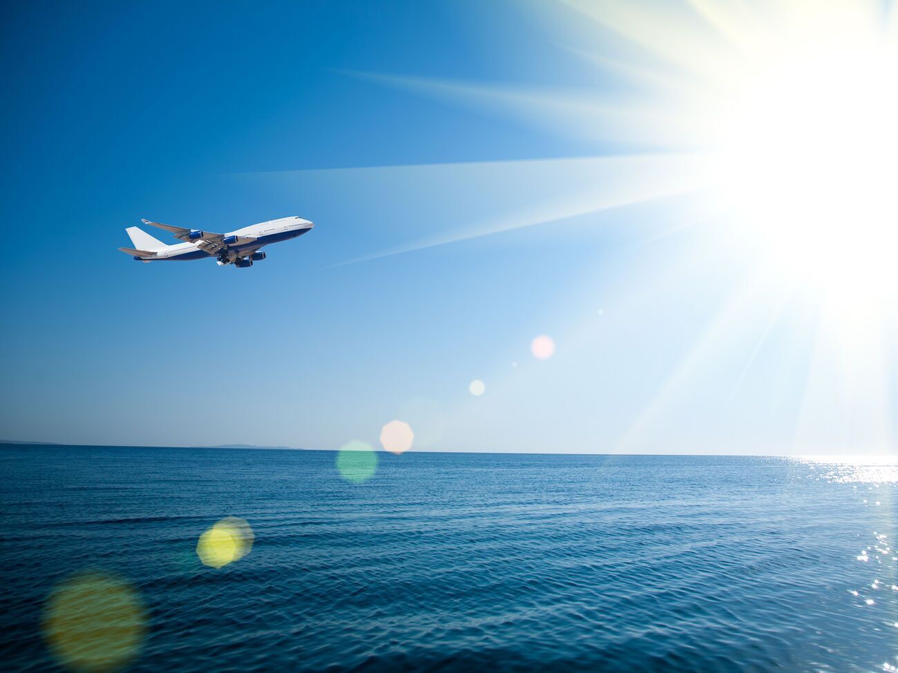 Україна закрила повітряний простір над Кримом відразу після анексії