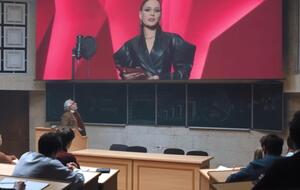 Санина рассказывала студентам о добыче руды