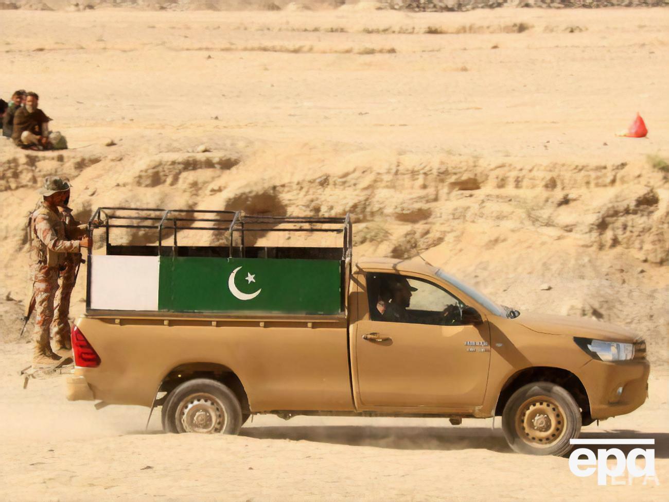 Таліби захопили сім столиць афганських провінцій