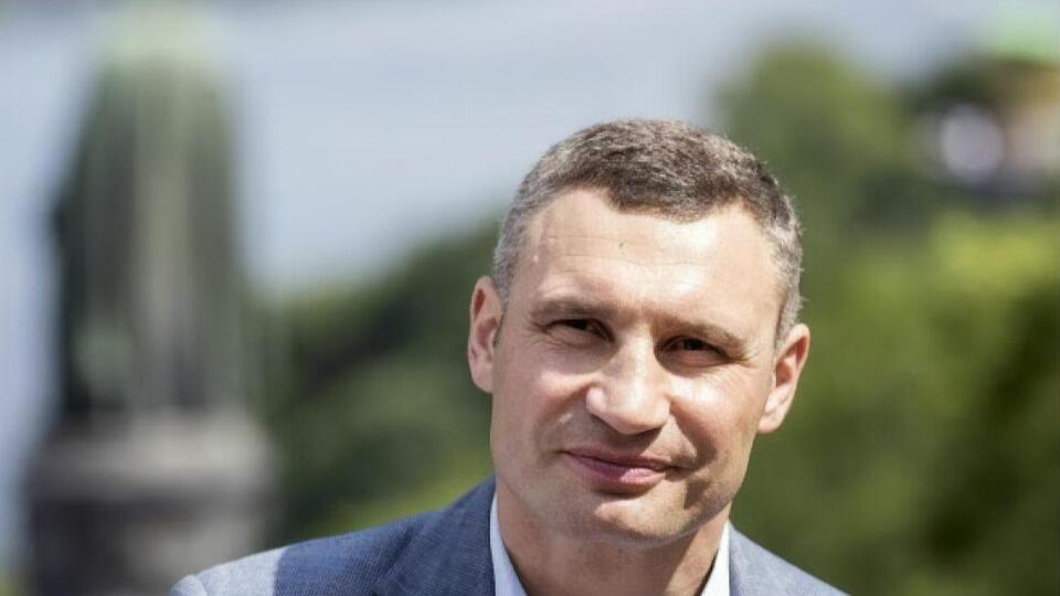 Зараз посаду мера Києва і голови КМДА обіймає Віталій Кличко