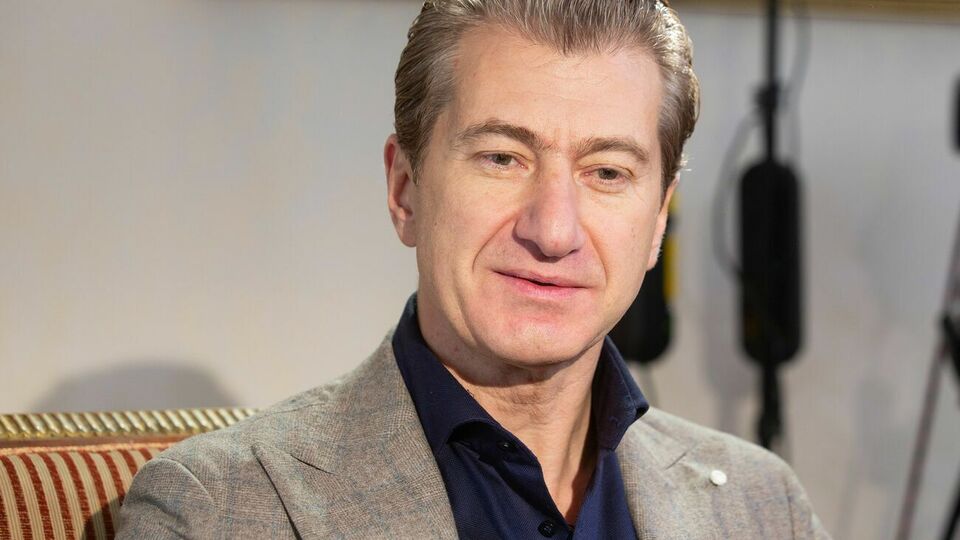 Никитин отметил, что жить с певицей, с которой работаешь, – "и легко, и тяжело"