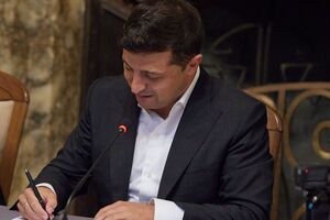 Зеленский подписал три указа о назначении послов Украины