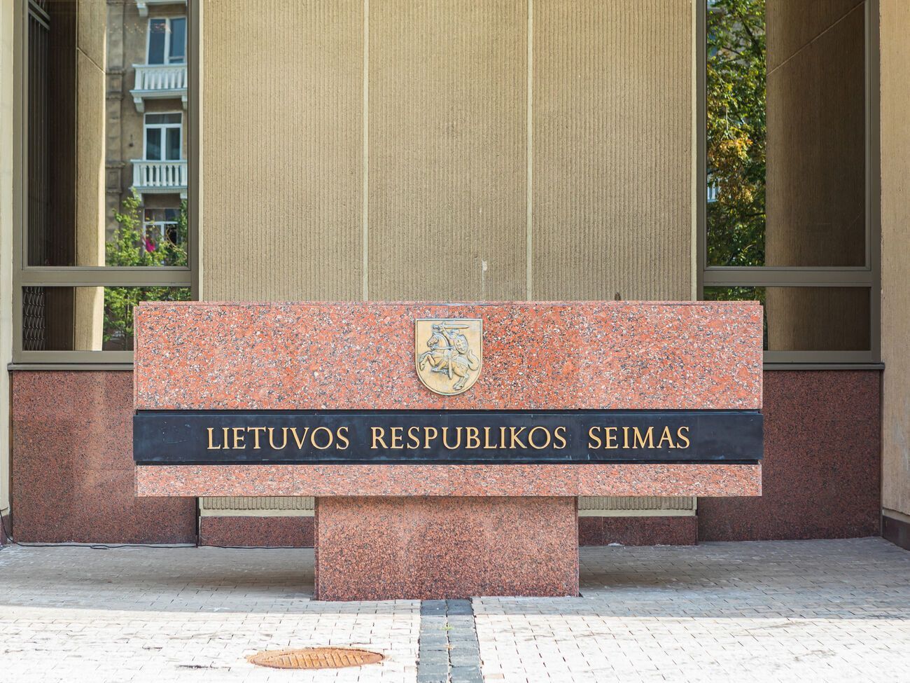 Уряд Литви ухвалив частину обмежень, проти яких люди протестували під Сеймом