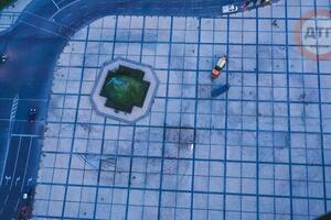 Площадь чистят после дрифта уже два дня