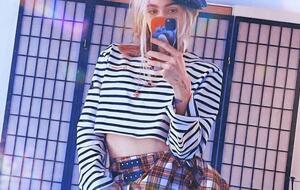 Граймс начала карьеру певицы в 2010 году