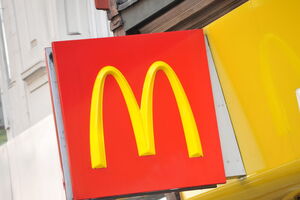 McDonald’s обязала всех сотрудников компании полностью вакцинироваться от коронавируса до 27 сентября