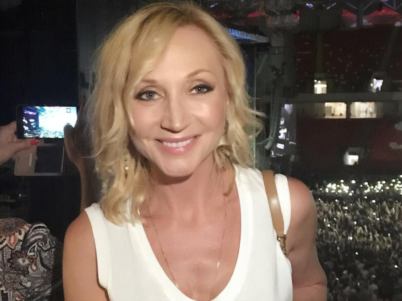 Орбакайте рідко ділиться в мережі знімками в купальнику