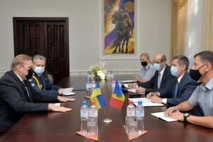Шевченко (перший ліворуч) обговорив із Носатим перспективи двостороннього співробітництва