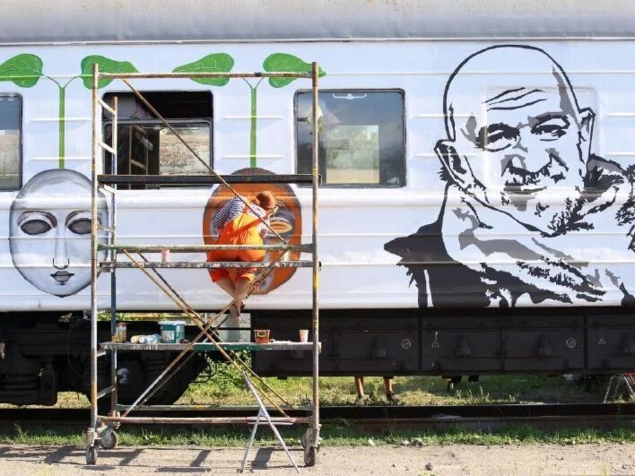 Поезд, посвященный Ройтбурду, совершит рейс из столицы в Одессу и обратно