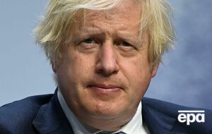 В ближайшие дни Великобритания эвакуирует из Афганистана "большую часть" сотрудников своего посольства, отметил Джонсон