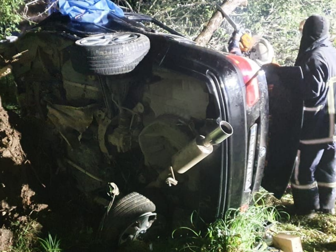 До надання допомоги залучили 10 рятувальників