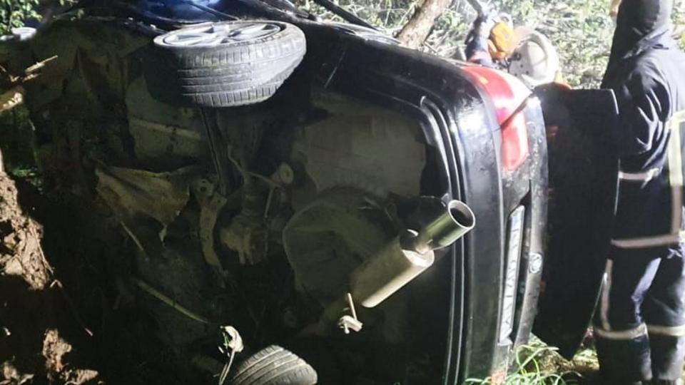 До надання допомоги залучили 10 рятувальників