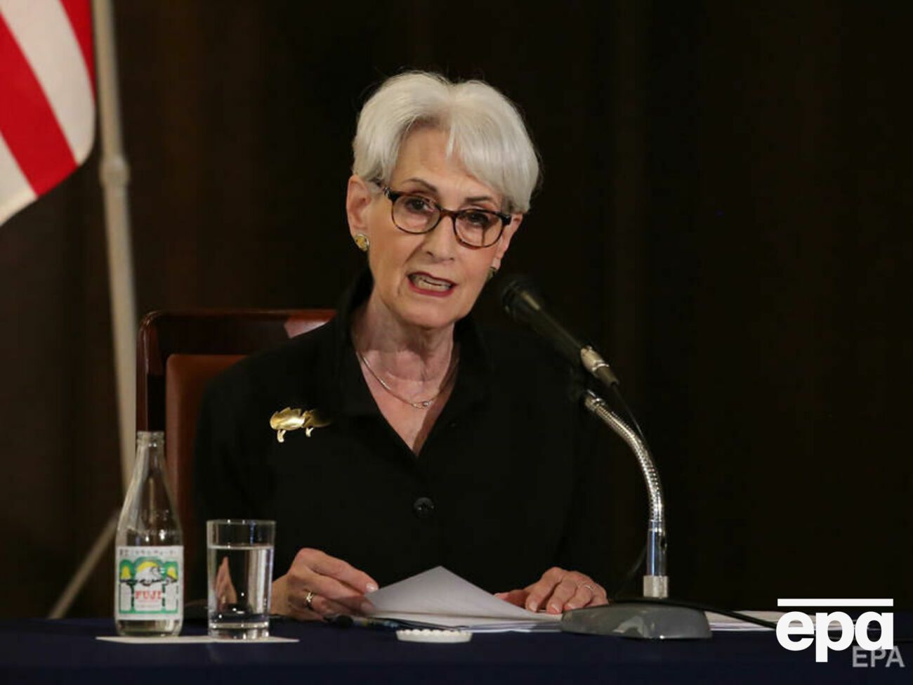 Шерман провела телефонный разговор с Ландсбергисом