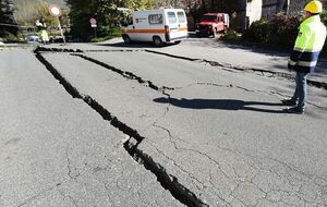 Землетрясение привело к разрушениям