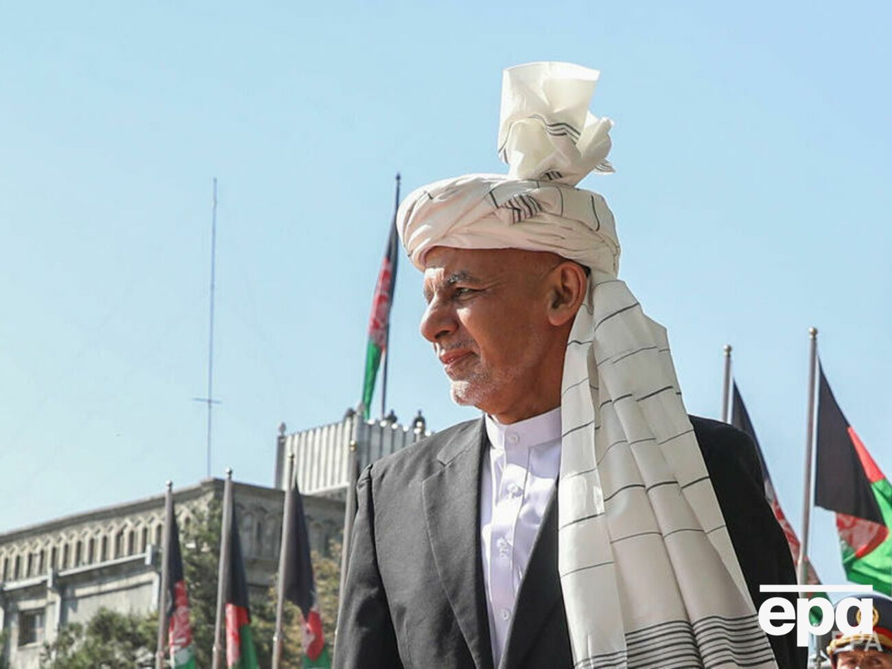 Гани покинул Кабул