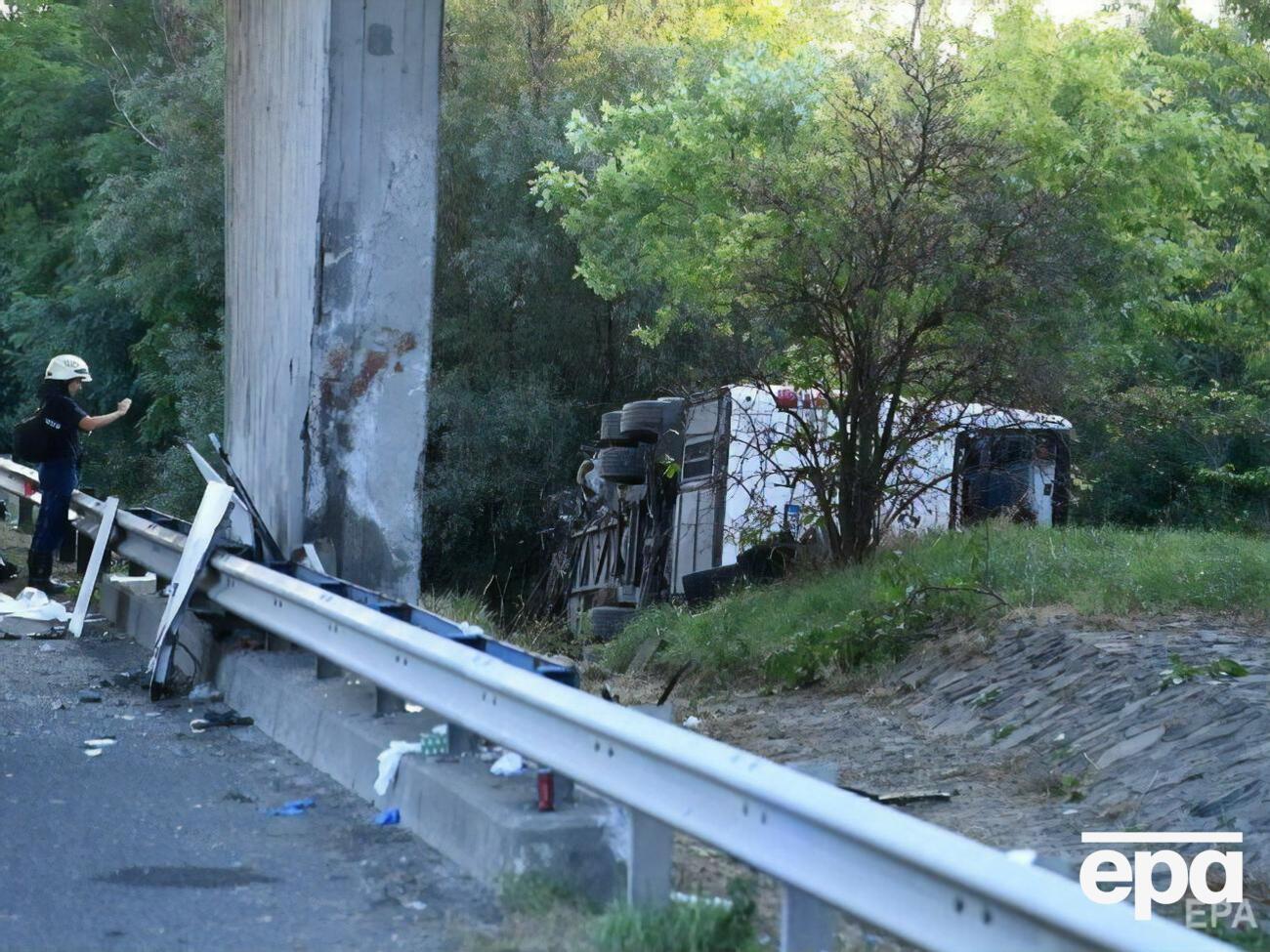 В результате аварии пострадало 57 человек, в том числе несколько детей