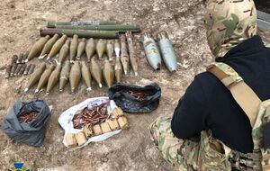 Всего с начала года в Луганской области правоохранители нашли более 40 тайников с оружием