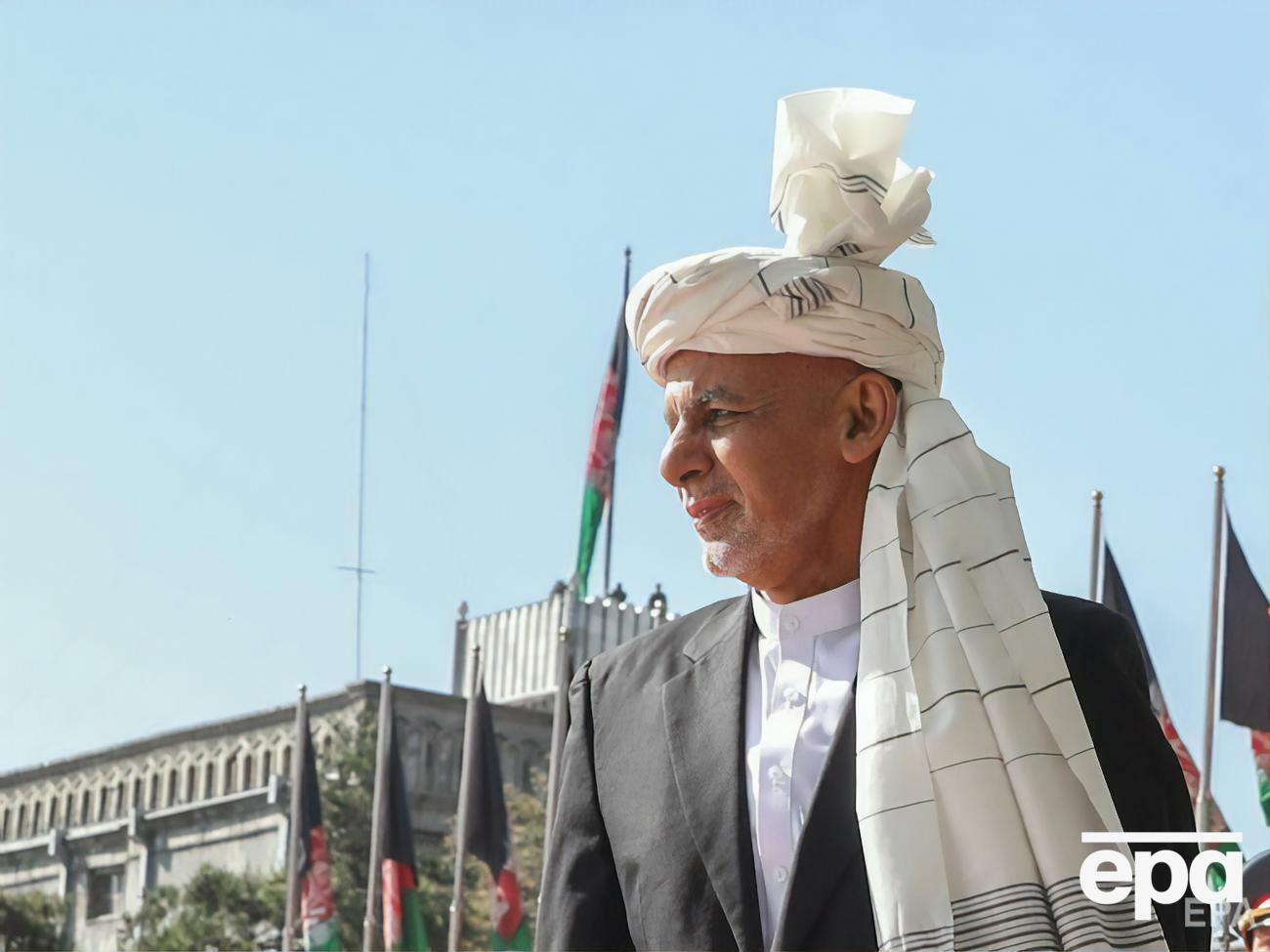 Точной информации о местонахождении Гани нет, заявил афганский дипломат журналистам