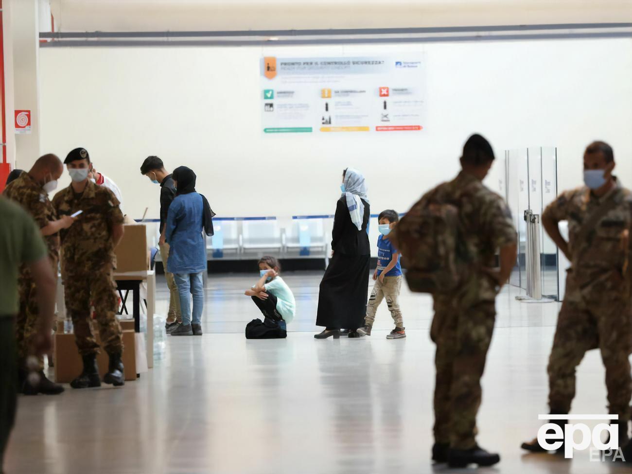 В аэропорту Кабула 16 августа возник хаос