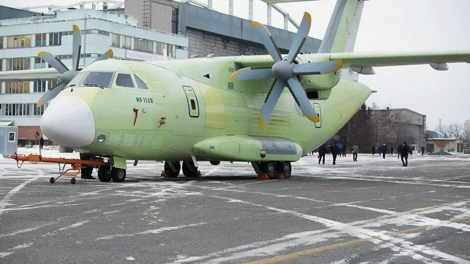 На борту самолета было три человека. СМИ сообщают, что в результате аварии никто не выжил