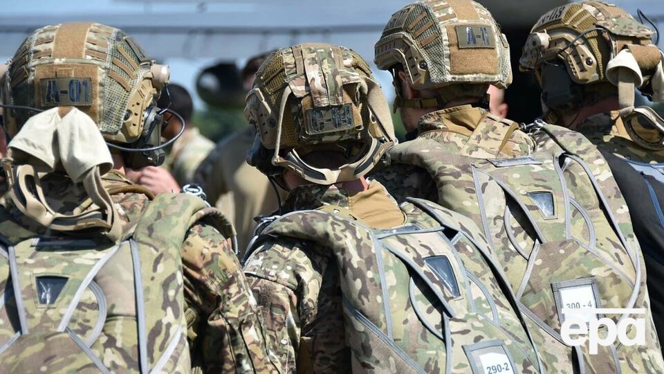 В МИД заявили, что украинское посольство поддерживает связь с военными из Украины