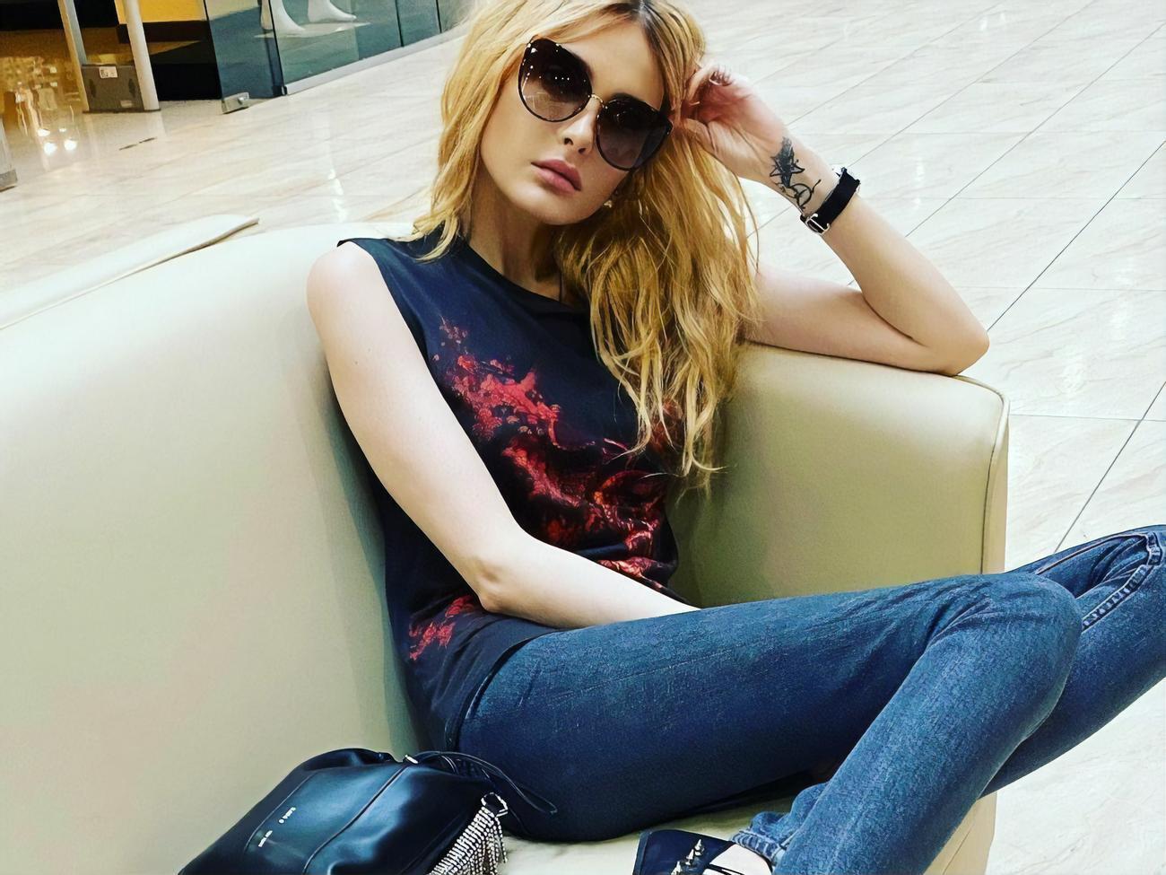 Онопка является лицом рекламных компаний известных модных брендов