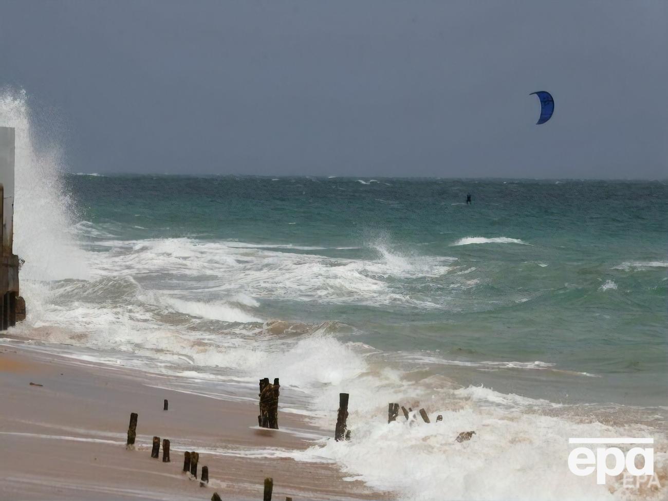 Тропический шторм "Грейс" будет усиливаться в ближайшие дни