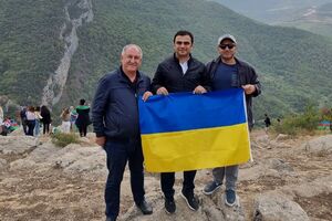 В ходе войны в Карабахе мы ощущали поддержку Украины. И в знак благодарности, оказавшись в Шуше, мы развернули украинский флаг