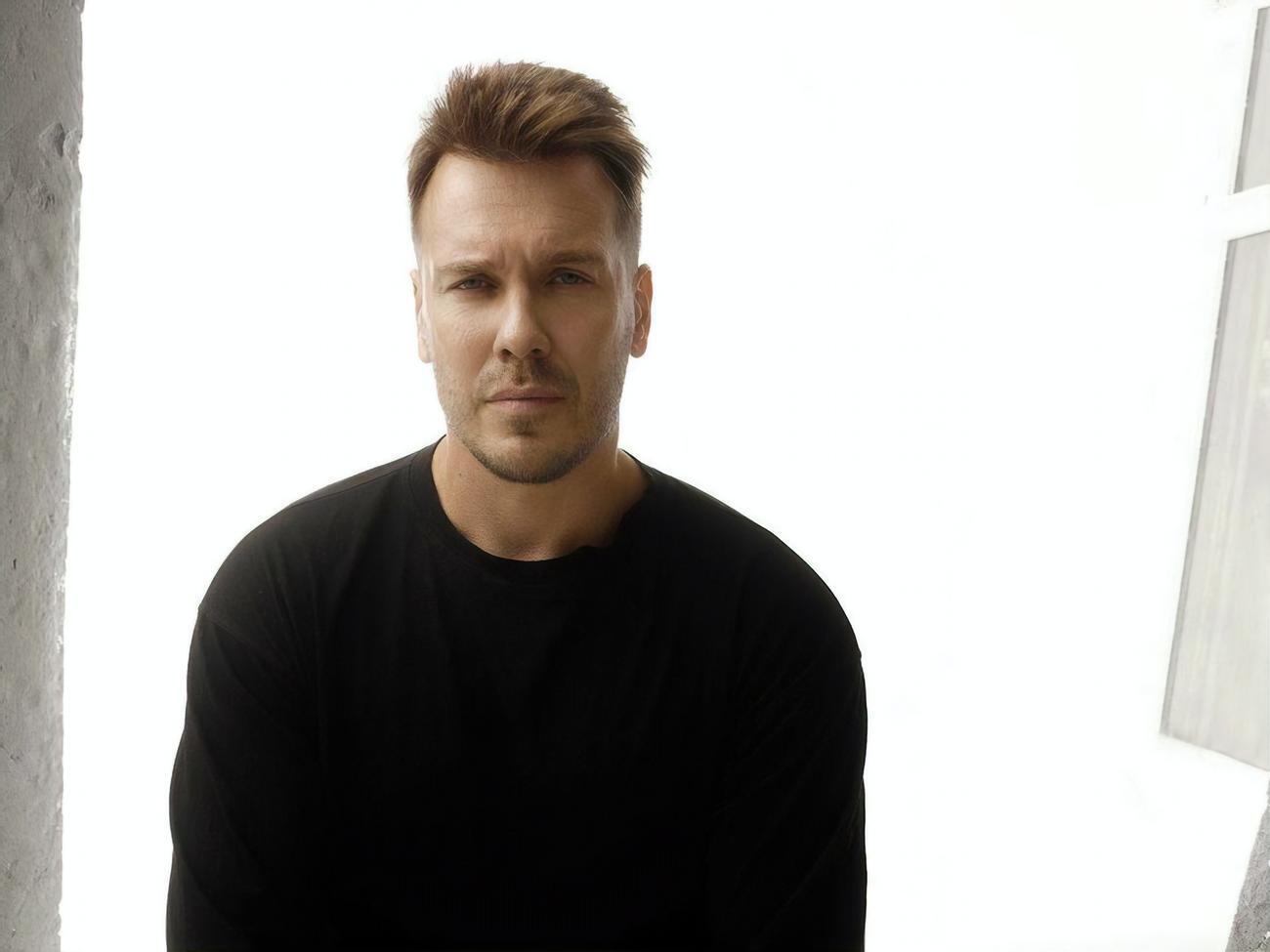 Зигарь: Андижан був усипаний рівним шаром капців, серед яких було дуже багато дитячих. Я не бачив дитячих трупів, тому що їх, очевидно, прибрали першими, але я бачив величезну кількість дитячих капців