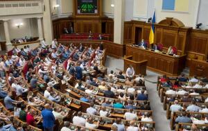 Парламент перерве канікули заради засідань 23-го і 24 серпня