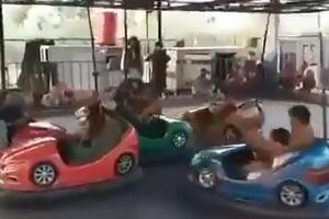 Талибов сняли в парке развлечений