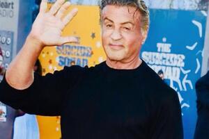 "Ты действительно счастливчик, Слай", – прокомментировал фото Сталлоне с супругой один из его подписчиков в соцсети