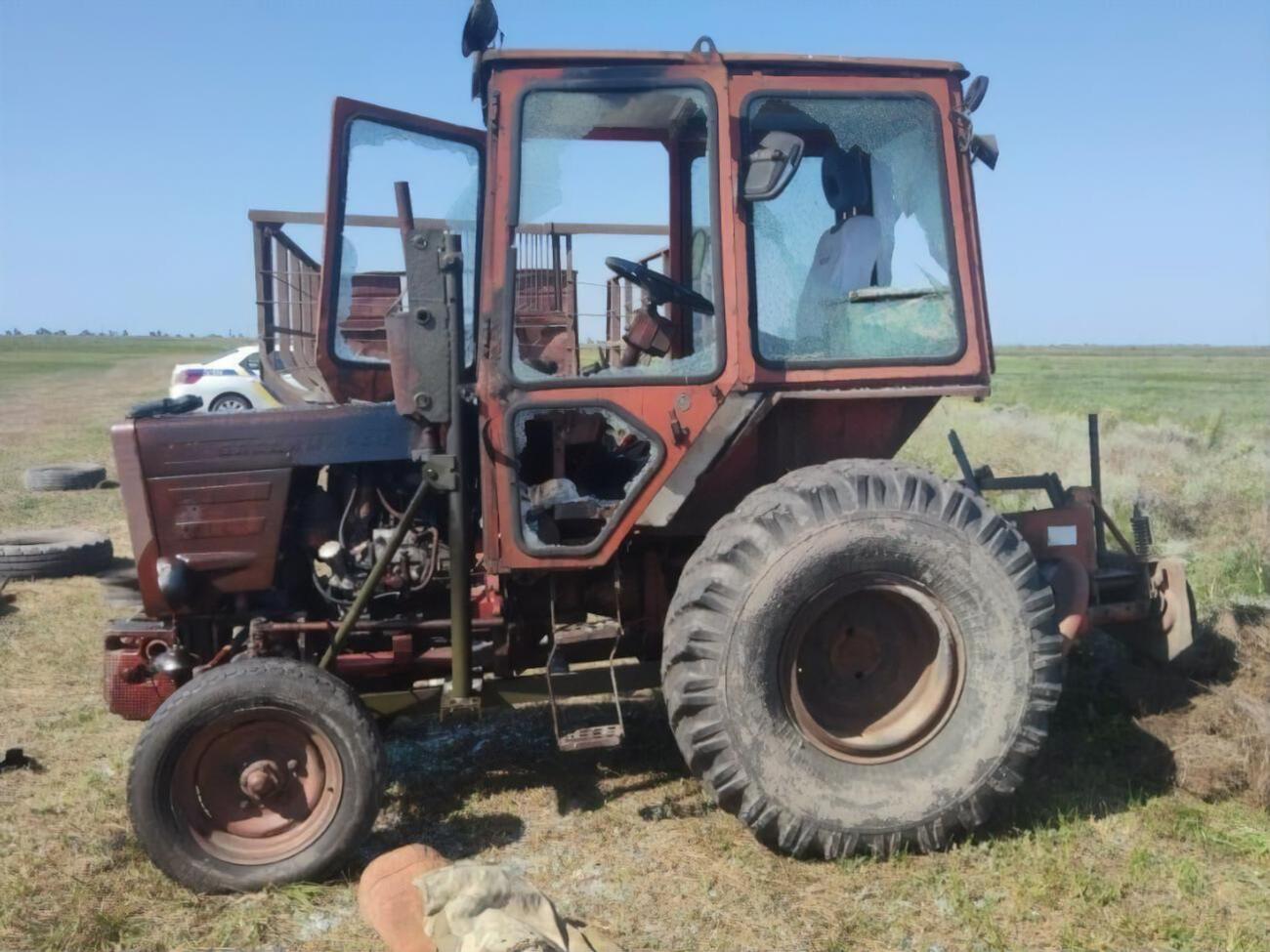 Мужчина металлическим прутом разбил технику, после чего достал карабин и сделал несколько выстрелов вверх, рассказали работники