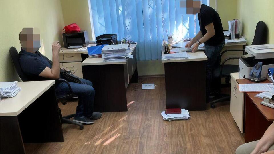 17 серпня правоохоронці продовжили обшуки у київських посадовців