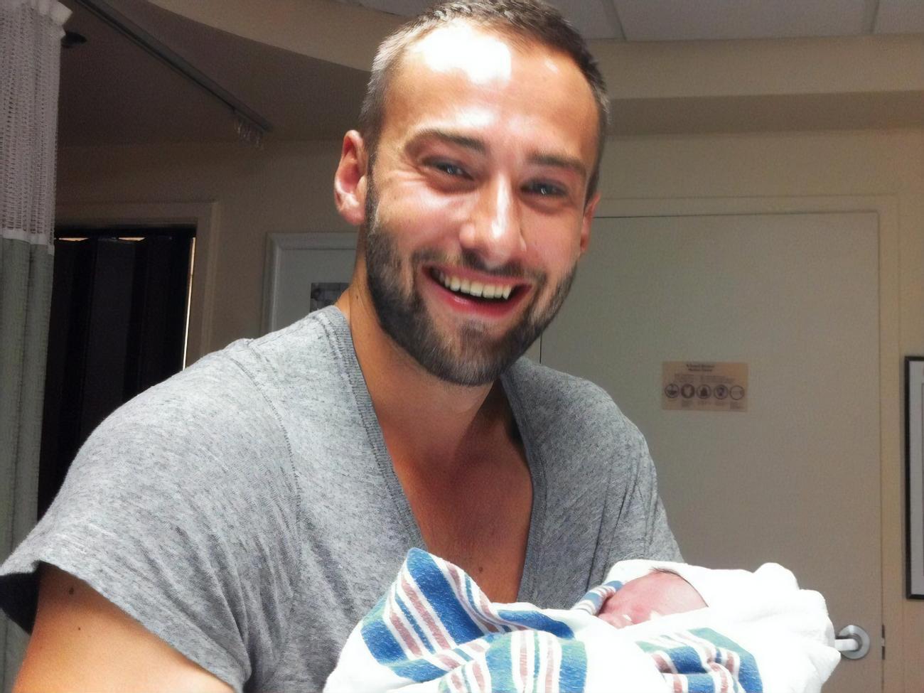 В марте у Шепелева родился второй сын