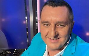 Для музыкального сопровождения троллинга Дядя Жора выбрал песню Поплавского "Юный орел"