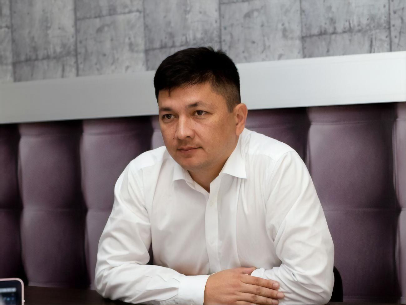 Виталий Ким: Оружие в руках украинцев и украинцев. Просто мотивация у них разная. Кто-то отстаивает российские интересы, а кто-то украинские