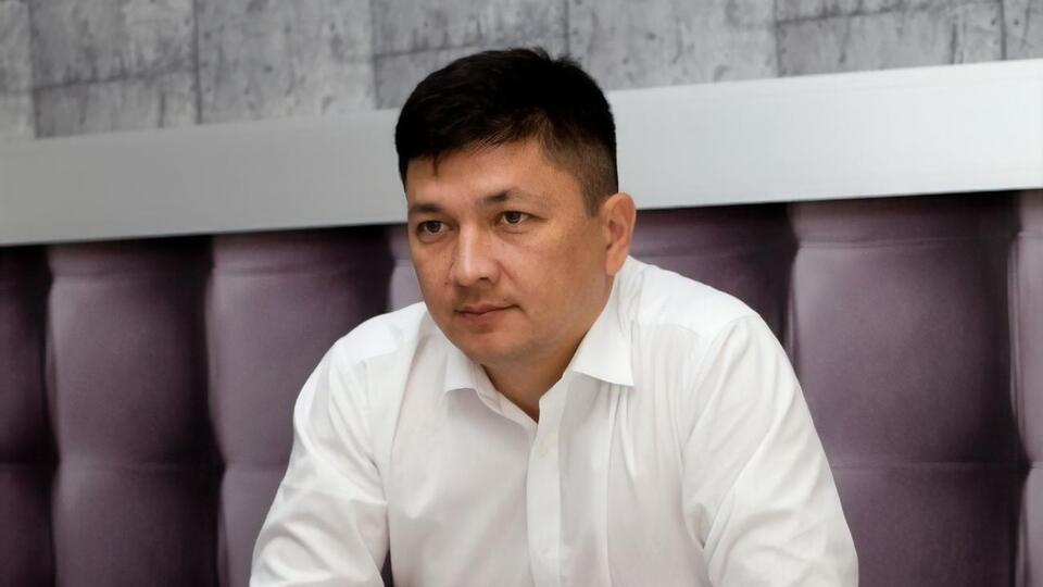 Виталий Ким: Оружие в руках украинцев и украинцев. Просто мотивация у них разная. Кто-то отстаивает российские интересы, а кто-то украинские
