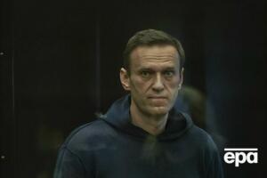 После возвращения из Германии Навального отправили за решетку