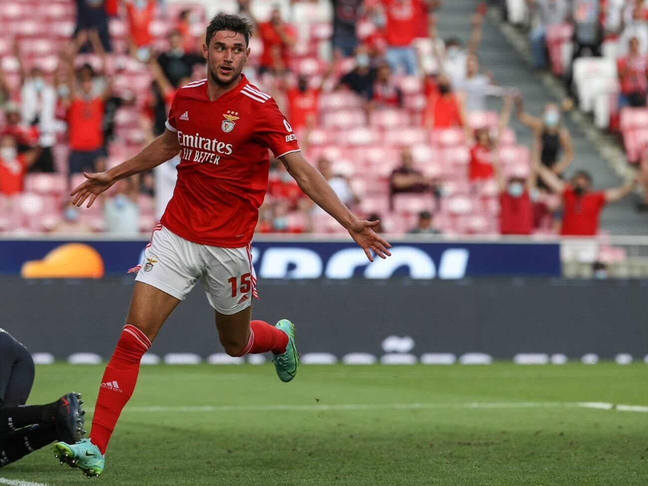 Яремчук перешел в "Бенфику" в конце июля