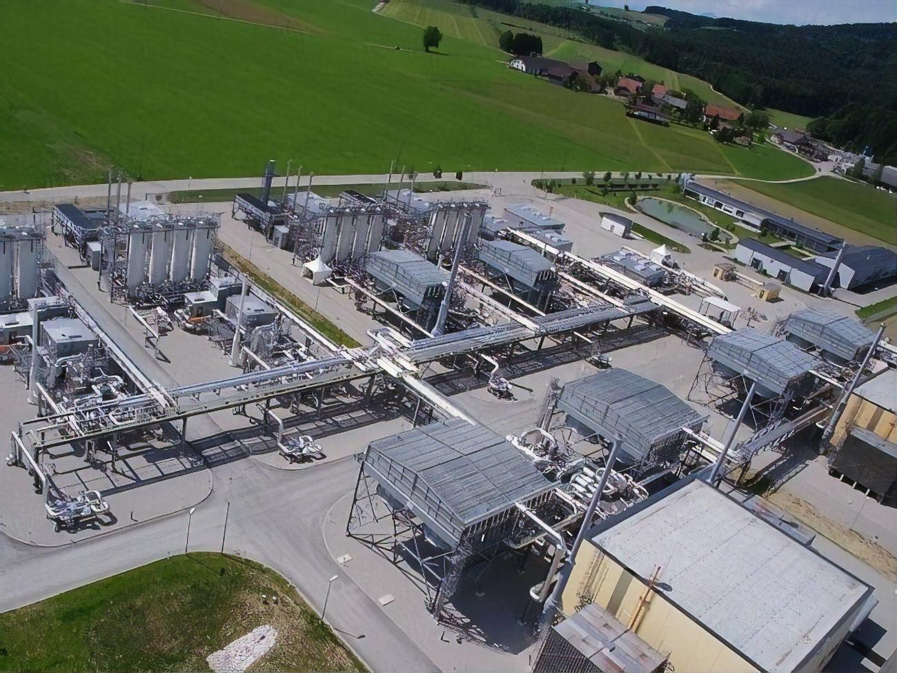 "Нафтогаз Тепло" неодноразово зверталося до органів місцевого самоврядування Нового Роздолу та Новояворівська, а також до обласної влади щодо цього питання, ідеться в повідомленні "Нафтогазу"