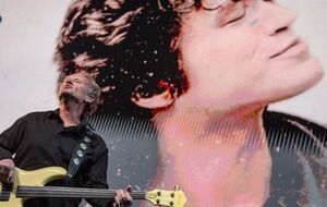 На концерте выступит "золотой состав" группы "Кино" и прозвучит голос основателя коллектива, рок-музыканта и поэта Виктора Цоя