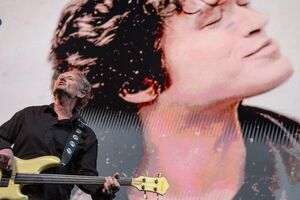 На концерте выступит "золотой состав" группы "Кино" и прозвучит голос основателя коллектива, рок-музыканта и поэта Виктора Цоя