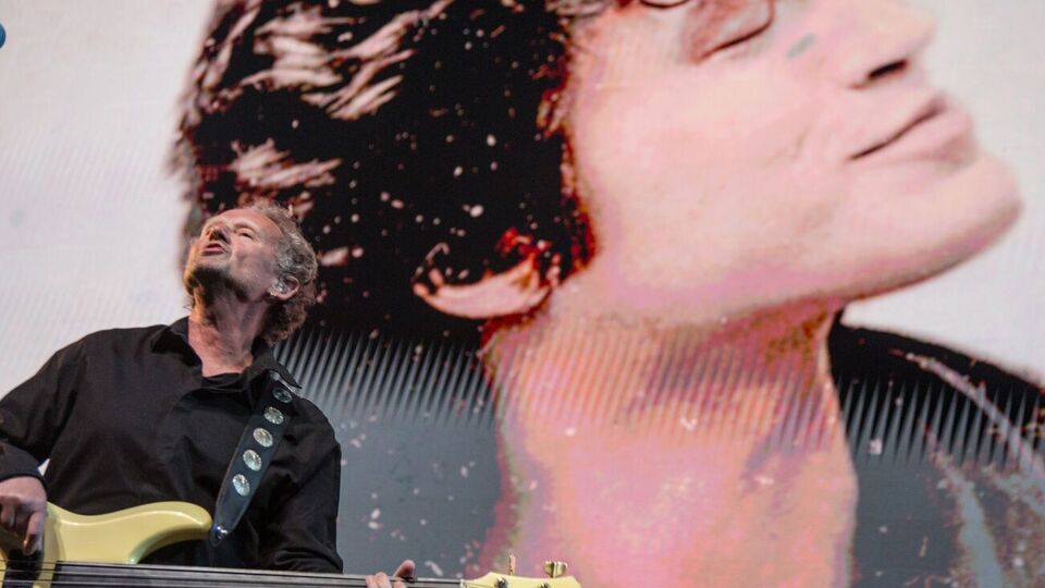 На концерте выступит "золотой состав" группы "Кино" и прозвучит голос основателя коллектива, рок-музыканта и поэта Виктора Цоя