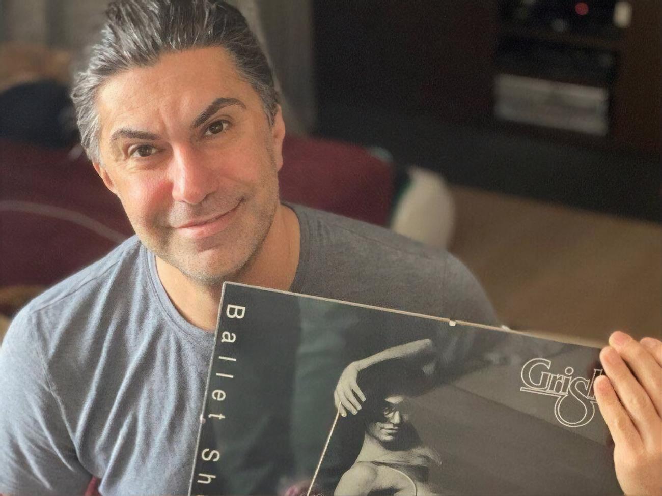 Цискаридзе с мальчиками показали в морских волнах шпагаты, колесо и хоровод