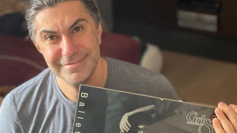 Цискаридзе с мальчиками показали в морских волнах шпагаты, колесо и хоровод