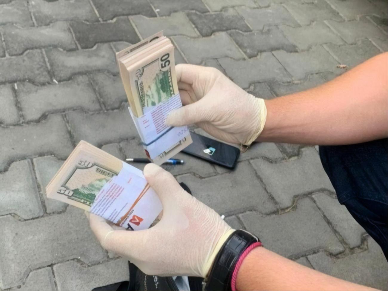 Фальшивые купюры подозреваемые сбывали с помощью Telegram-канала, отметили в прокуратуре АРК