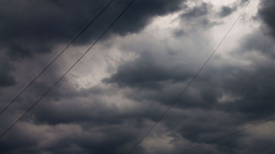 Населенные пункты обесточены в результате срабатывания систем аварийной защиты электросетей