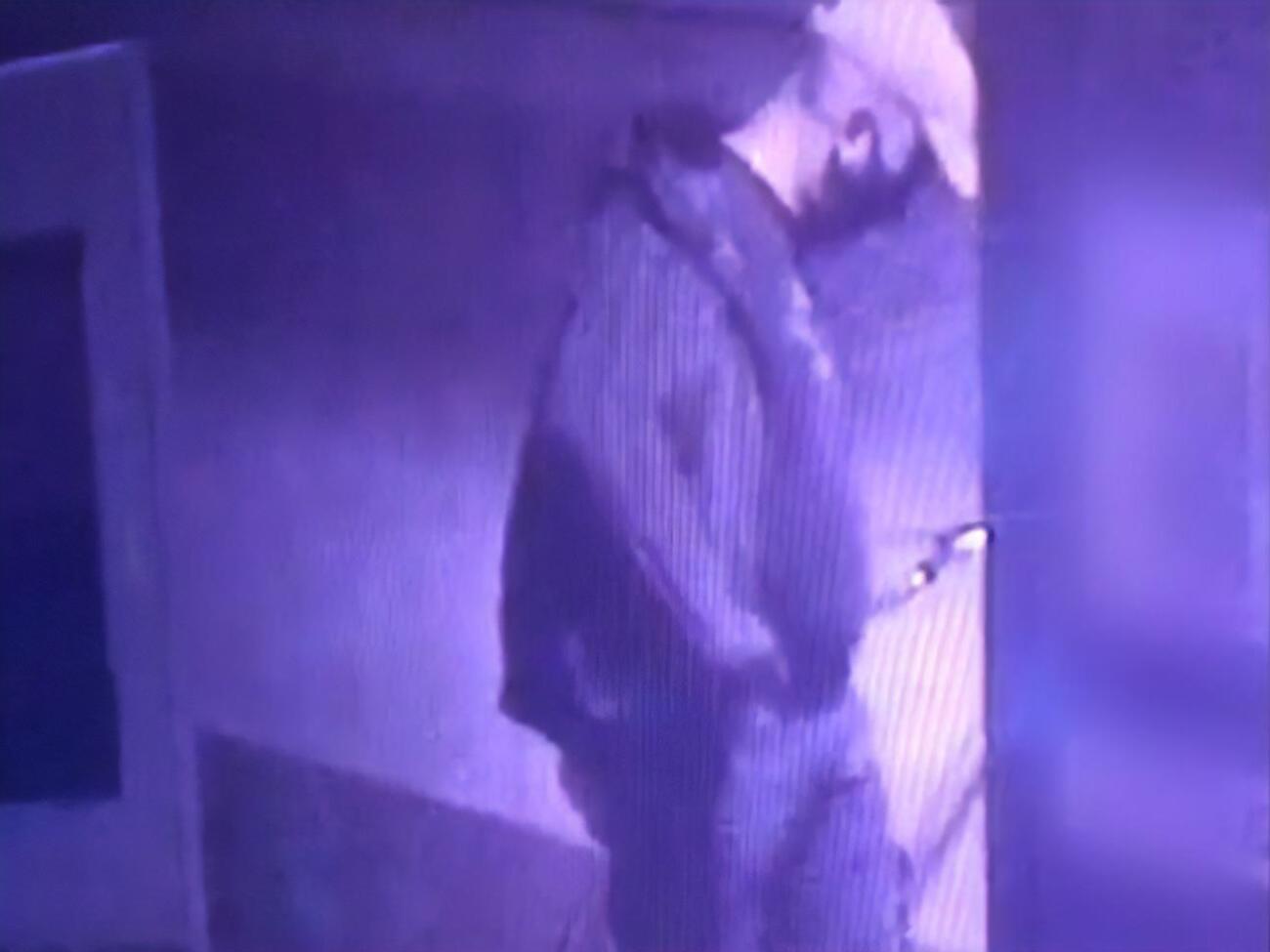 Поліція опублікувала фото моменту підпалу пункту вакцинації в Польщі